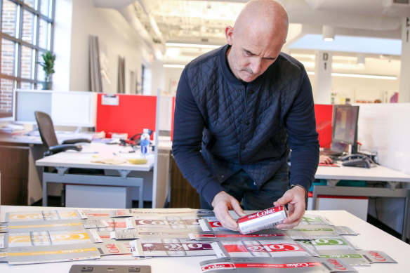 健怡可樂新品牌包裝設計，形象vi設計