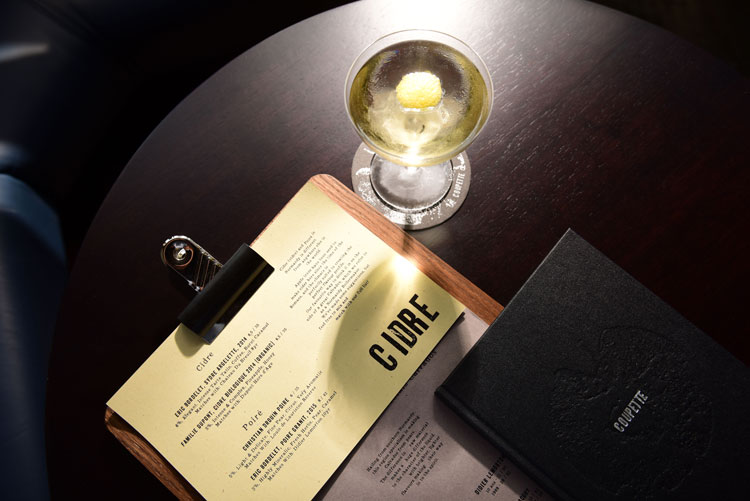 法國酒吧餐廳品牌vi視覺識別設計,充滿古典文化氣息